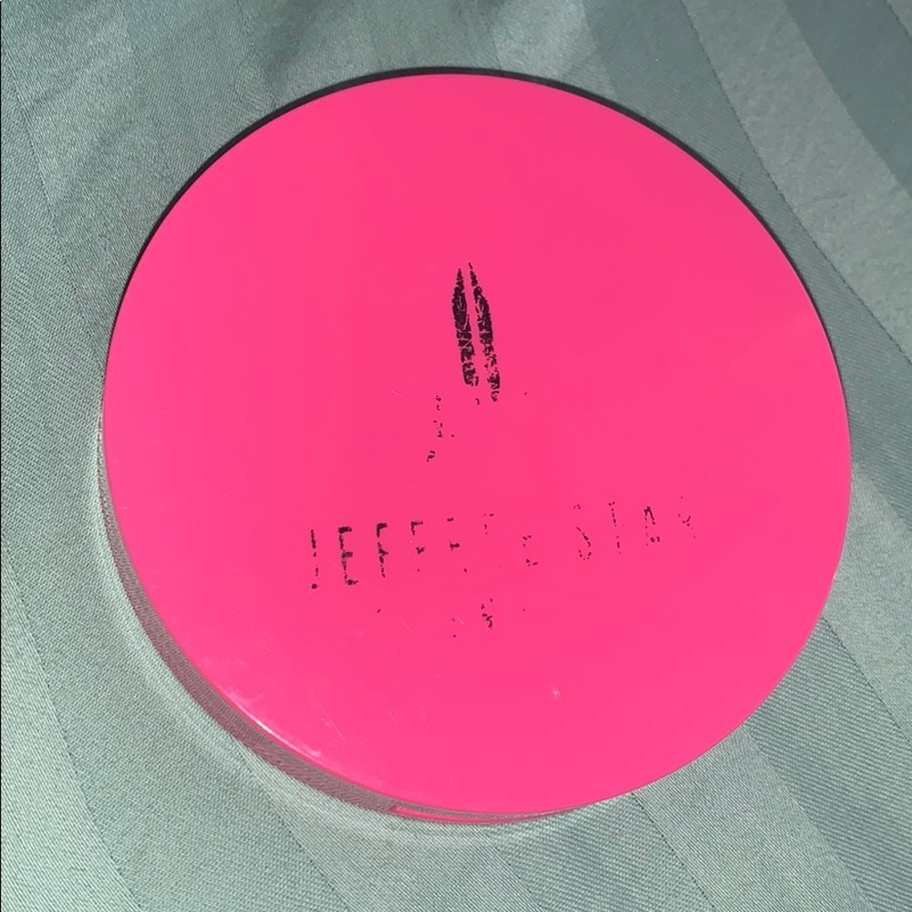 King tut highlighter jeffree star cometics